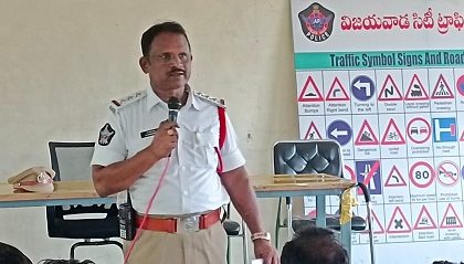 నగరంలో ట్రాఫిక్ నిబంధనలను  ఉల్లంఘించిన వారిపై ప్రత్యేక తనిఖీలు మరియు కౌన్సిలింగ్