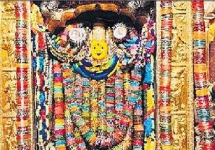 15 న దుర్గమ్మకు గాజుల అలంకారం