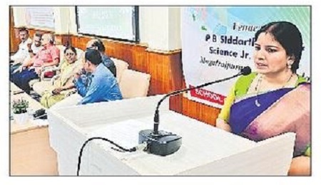 క్రీడలకూ ప్రాధాన్యం ఇవ్వాలి