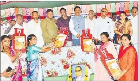 సంక్షేమ పథకాలు సద్వినియోగం చేసుకోవాలి