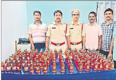 మద్యం అక్రమ రవాణాకు పాల్పడితే చర్యలు