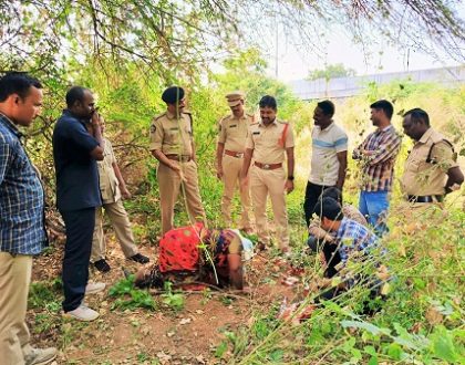 భూమిలో మద్యం సీసాల నిల్వలు