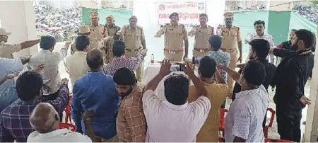 బాణ సంచా విక్రయదారులు నిబంధనలు పాటించాలి