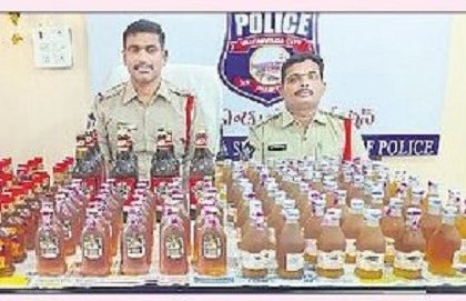 159 మద్యం సీసాలు స్వాధీనం