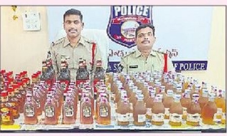 159 మద్యం సీసాలు స్వాధీనం
