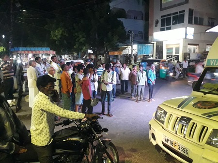 సైబర్ క్రైమ్, సోషల్ మీడియా నేరాలపై చేరువ వాహనం ద్వారా ప్రజలకు అవగాహన