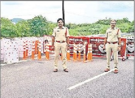 ప్రమాద ప్రాంతాల్లో హెచ్చరికల బోర్డులు
