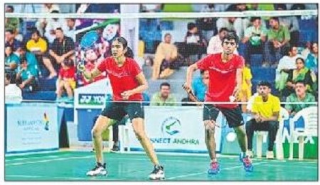 ఉత్కంఠగా బ్యాట్మింటన్ టోర్నీ