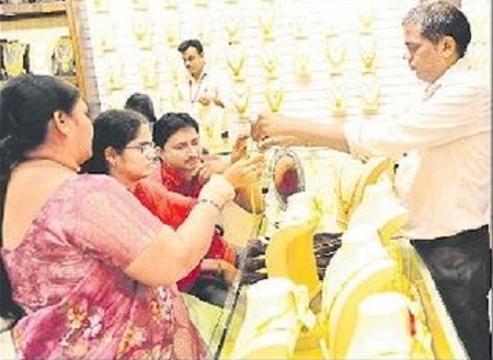 ధన త్రయోదశి ధగధగలు