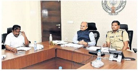 తుపాన్ ను ఎదుర్కొనేందుకు సన్నద్ధం