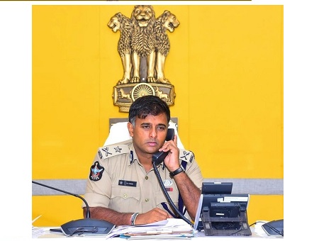 "డయల్ యువర్ పోలీస్ కమీషనర్" కార్యక్రమమునకు "12" ఫిర్యాదులు