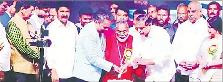 మానవత్వాన్ని చాటిన క్రైస్తవం