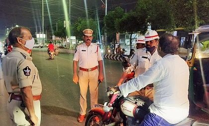 మద్యం సేవించి వాహనాలు నడిపిన 55 మంది వ్యక్తులకు జరిమానా విధించిన న్యాయస్థానంవారు