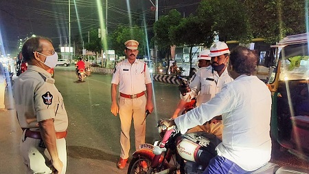 మద్యం సేవించి వాహనాలు నడిపిన 55 మంది వ్యక్తులకు జరిమానా విధించిన న్యాయస్థానంవారు