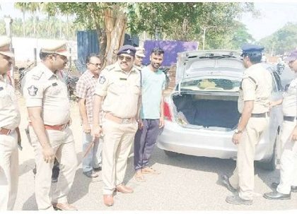 సరిహద్దుల్లో విస్తృత తనిఖీలు