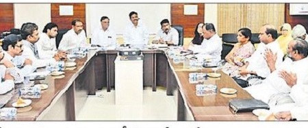19న సెమీ క్రిస్మస్ వేడుకలు