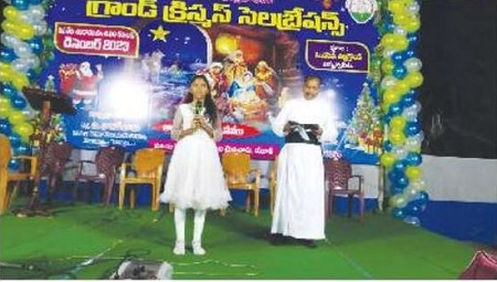 ఘనంగా సెమీ క్రిస్మస్ వేడుకలు