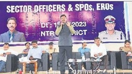 ఎన్నికల నిర్వహణలో సెక్టార్ అధికారులే కీలకం