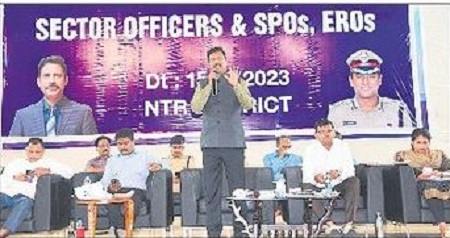 ఎన్నికల నిర్వహణలో సెక్టార్ అధికారులే కీలకం