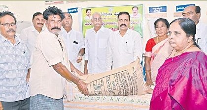 విపత్తులోనూ విత్తనాలు సిద్ధం