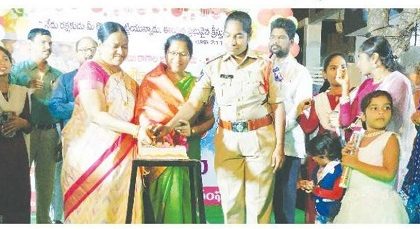 లూనా సెంటర్ లో ఘనంగా సెమీ క్రిస్మస్ వేడుకలు