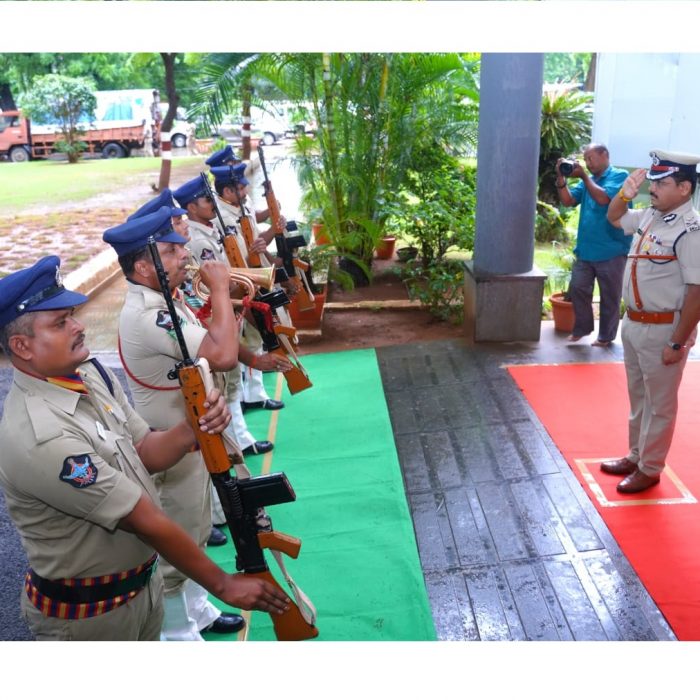 ఎన్.టి.ఆర్.జిల్లా పోలీస్ కమిషనర్ గా భాధ్యతలు స్వీకరించిన శ్రీ ఎస్.వి. రాజశేఖర బాబు,  ఐ.పి.ఎస్.గారు - ది. 13.07.2024