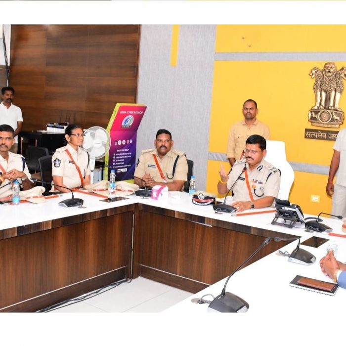ఎన్.టి.ఆర్.జిల్లా పోలీస్ కమిషనర్ గా భాధ్యతలు స్వీకరించిన శ్రీ ఎస్.వి. రాజశేఖర బాబు,  ఐ.పి.ఎస్.గారు - ది. 13.07.2024