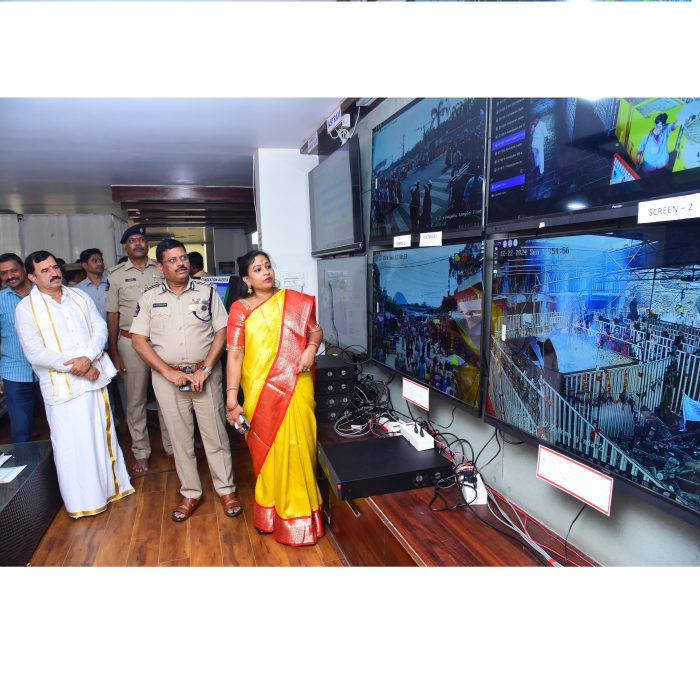 భవాని దీక్షల విరమణ సందర్భంగా ఏర్పాట్లను పరిశీలించిన రాష్ట్ర హోంశాఖామాత్యులు శ్రీమతి వి. అనిత గారు - ది. 22.12.2024