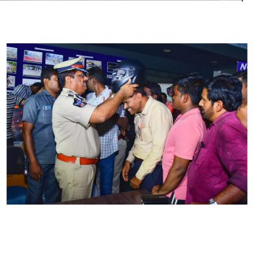 నూతన సంవత్సరం-2025కి స్వాగతం పలుకుతూ వీనూత్న కార్యక్రమం చేపట్టిన నగర పోలీస్ కమీషనర్ శ్రీ ఎస్.వి.రాజ శేఖర బాబు, ఐ.పి.ఎస్. గారు - ది. 01.01.2025