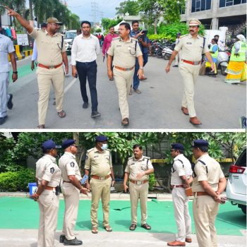 పటిష్టమైన బంధోబస్త్  నేపధ్యంలో క్యూ లైన్స్ లను స్వయంగా పరిశీలించిన నగర పోలీస్ కమీషనర్ శ్రీ ఎస్.వి.రాజ శేఖర బాబు ఐ.పి.ఎస్.గారు, జిల్లా కలెక్టర్ శ్రీ లక్ష్మి శా ఐ.ఏ.ఎస్.గారు 30-09-2025