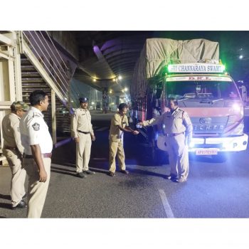 రాత్రి సమయాలలో రోడ్డు ప్రమాదాలను నియంత్రణలో బాగంగా “స్టాప్, వాష్, రిఫ్రెష్ అండ్ గో” నిర్వహించిన ఎన్.టి.ఆర్. జిల్లా పోలీస్ 08.11.2025