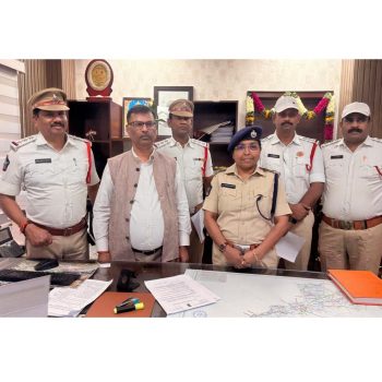 రోడ్డు ప్రమాదాల నివారణకు తీసుకోవాల్సిన జాగ్రత్తల గురించి NHAI రీజినల్ ఆఫీసర్ గారితో చర్చించిన ట్రాఫిక్ డి.సి.పి. శ్రీమతి షిరీన్ బేగం ఐ.పి.ఎస్.గారు 24.12.2025